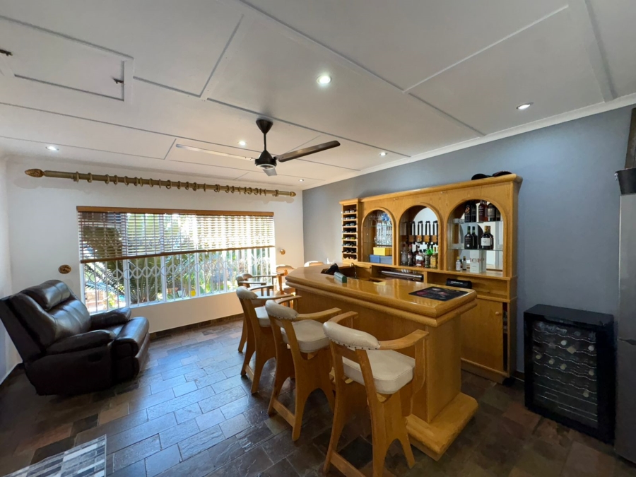 5 Bedroom Property for Sale in Safari Gardens North West